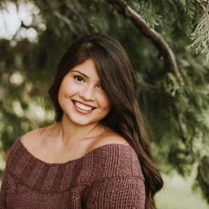 Meet your Posher, Isabella